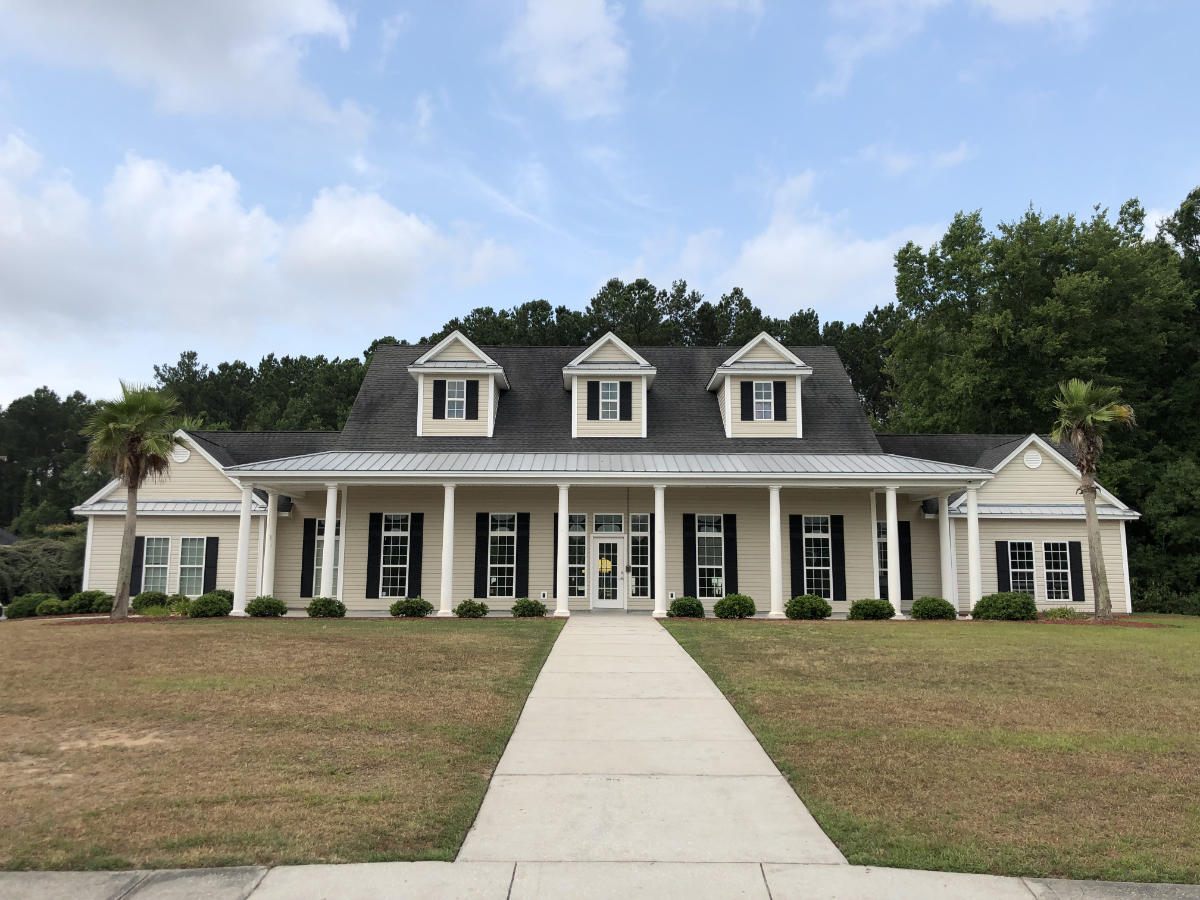 Lake Shore Clubhouse