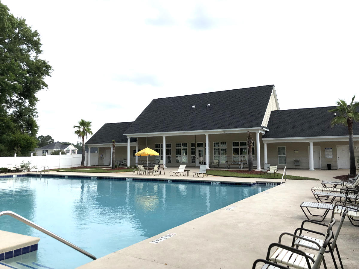Lake Shore Swimming Pool